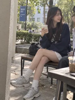 JK女生户外图片提示词