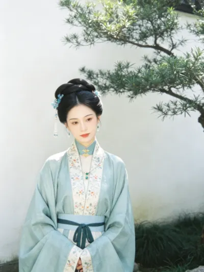 女生明代汉服照片
